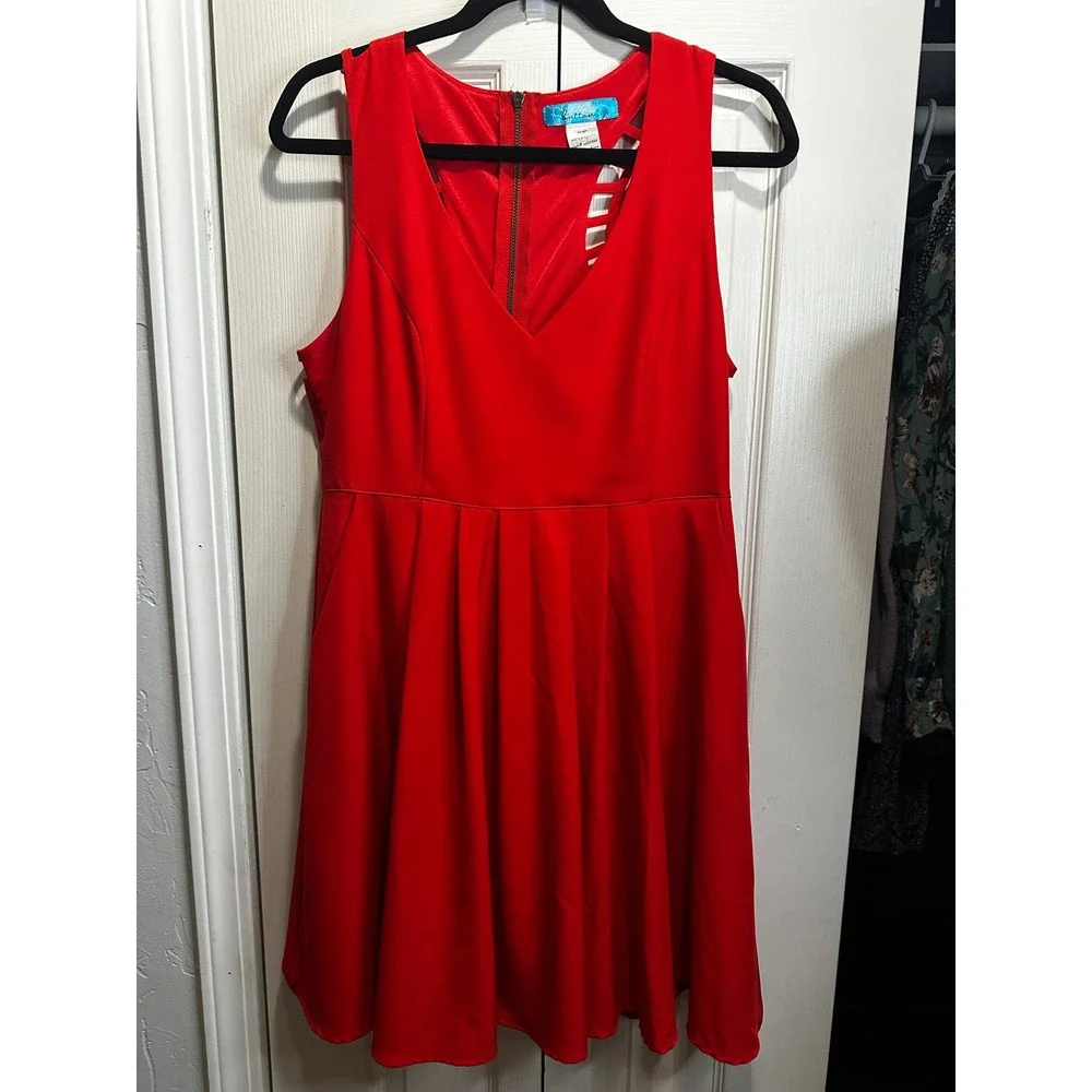 Buttons Red Dress Size L with Zip Back - Picture 1 of 7